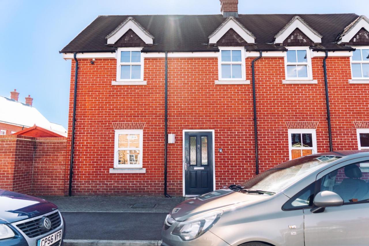 Detached Coach House Villa Colchester Exterior photo